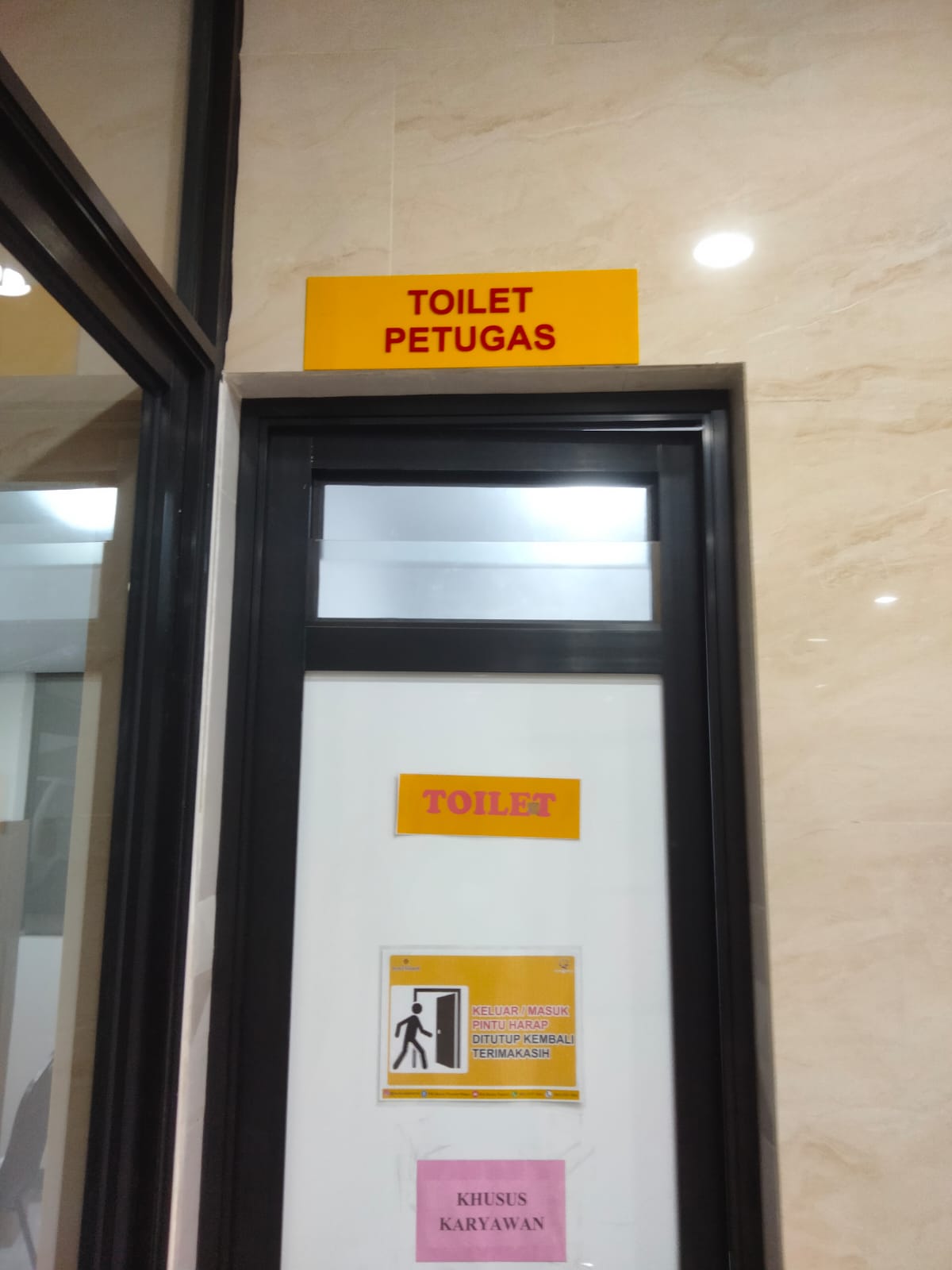 Akrilik Nama Ruangan Medan